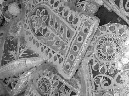 Kumortuli, ciudad es famosa por su talento escultórico."Decoraciones para ídolos" en Calcuta del Norte en Bengala Occidental, India