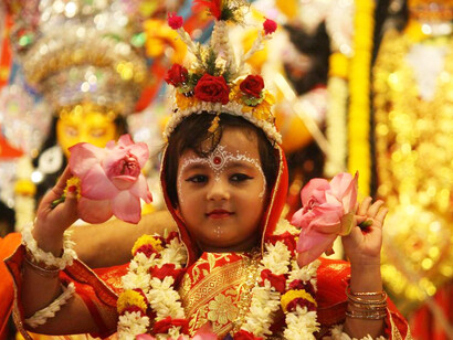 Kumari Puja at Belur Math, held on the Mahashtami day of Durga Puja, 28 September 2017, honoring the divine feminine through the worship of a young girl as the living embodiment of the Goddess
