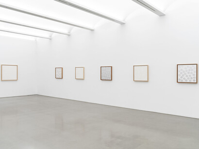 Gabriel de la Mora, Repeated original, exhibition view. Courtesy of Galleries Perrotin
