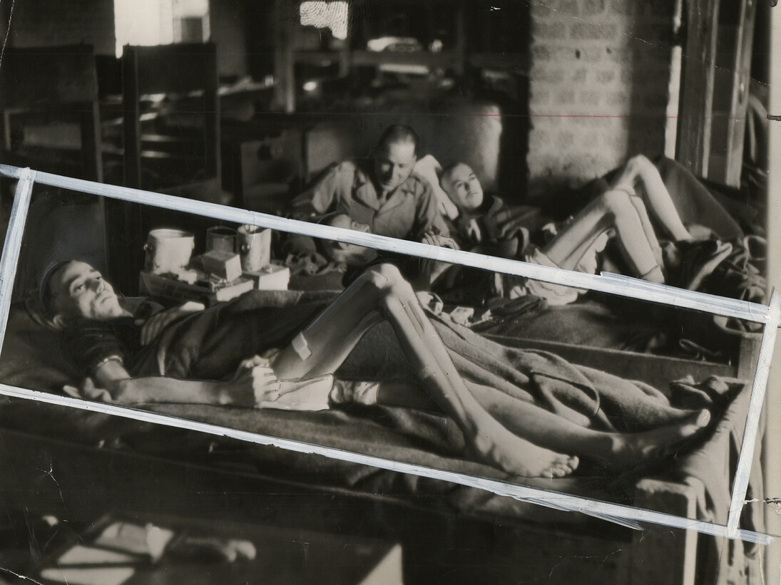 Associated Press, "American Soldiers in a German Prison Camp near Limburg, Germany ", 1945, silver gelatin print on glossy fibre paper, printed by April 8, 1945, 26,5 (27) x 33,5 (34,6) cm, Copyright: Galerie Daniel Blau, Courtesy: Daniel Blau Munich/London