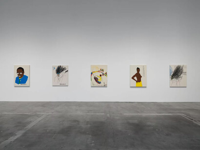 Glenn Ligon, Sit so your back isn’t against the door, exhibition view. Courtesy of Hauser & Wirth Gallery