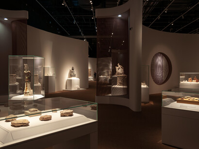 A History of the World in 100 Objects, Abu Dhabi © Morris Associates