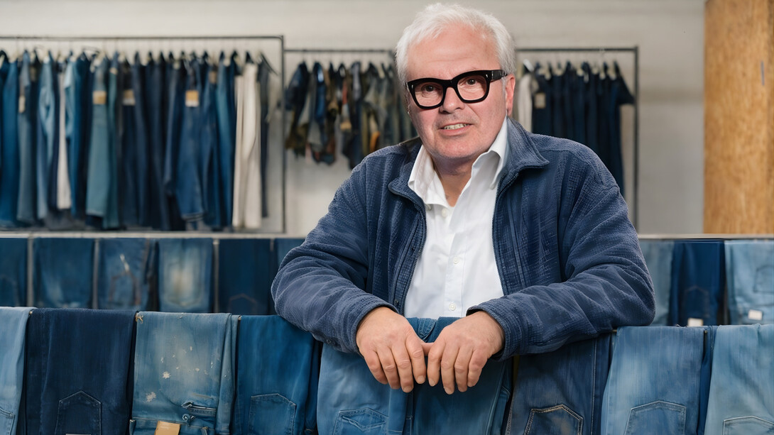 Tarcisio Galavotti ritratto nella sua azienda, la Gala Co., a Urbania, nella “Jeans Valley” della provincia di Pesaro e Urbino (regione Marche)