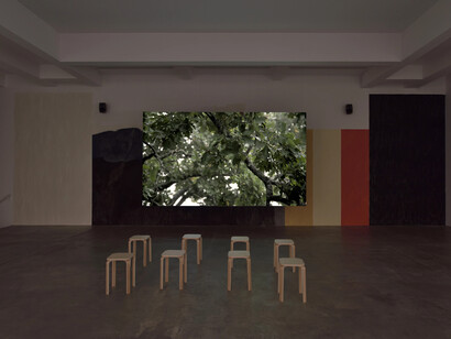 Eija-Liisa Ahtila, On breathing, exhibition view. Courtesy of Marian Goodman Gallery