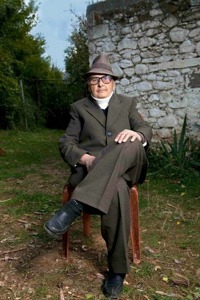 Esempio di una Burrnesh dei Balcani