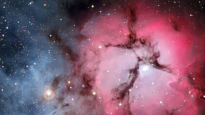 Fotografia della nebulosa Trifida utilizzata come copertina del disco