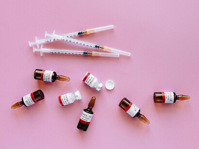 Inyectables con el COVID-19. La integración de ciencia y bioquímica ha sido fundamental en la pandemia