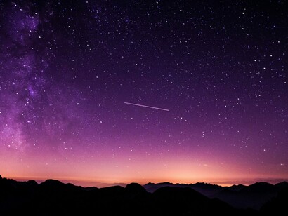 Stella cadente in cielo. Siamo fatti della stessa materia di cui è fatto il cielo