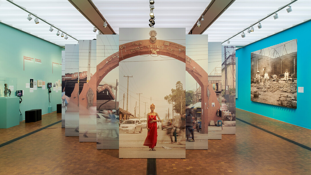 Various artists, In dialogue with Benin. Art, colonialism and restitution, exhibition view. Courtesy of Museum Rietberg