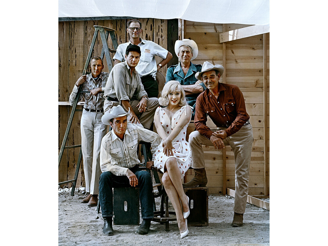 Frank Taylor, Montgomery Clift, Eli Wallach, Arthur Miller, Marilyn Monroe, John Huston and Clark Gable on the set of ‘The Misfits’. Reno, Nevada, 1960 © Elliott Erwitt / Magnum. Image courtesy of Huxley-Parlour Gallery