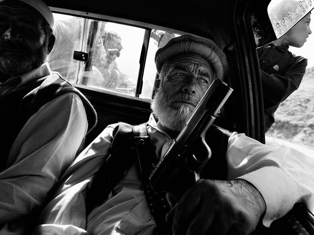 Massimo Berruti, Mahnbanr, 2011, 2_7 B&W mounted on Aluminium, 78.5 x 124.5 cm, Massimo Berruti - Agence VU' © Massimo Berruti - Fondation Carmignac