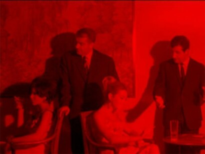 Una scena del film in rosso
