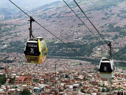 Teleférico de Medellín: si algo sorprende a los españoles recién llegados a Colombia es la inabarcable extensión de sus ciudades