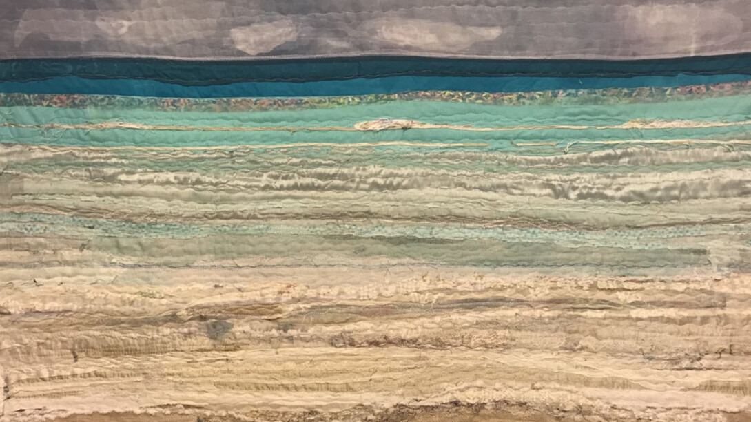 Alyson Vega, The Beach, 2021, fabric and fiber layers machine sewn, 40×30 inches. Courtesy of the artist and Fountain House Gallery, New York