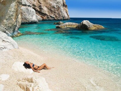 I vacanzieri, soprattutto in coppia o in famiglia, sceglieranno di alloggiare principalmente in case o appartamenti e dedicarsi al completo relax