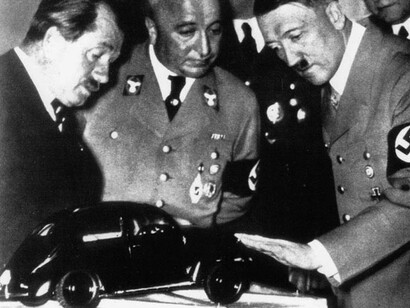 Gennaio 1935 - Porsche presenta il modellino a Hitler