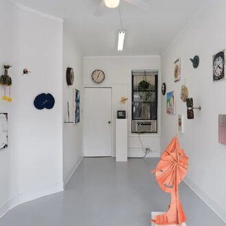 Various artists, Eddysroom, on time, exhibition view. Courtesy of Mrs.