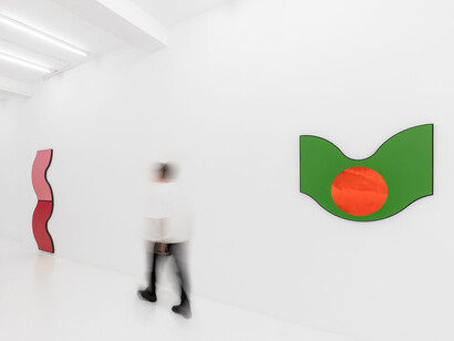 Diango Hernández, En fin, el mar, vista de exhibición. Cortesía de la Galería Casado Santapau