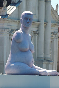 Pregnant sculpture of Alison Lapper Marc Quinn