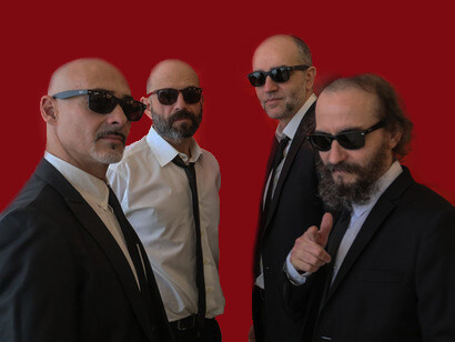 En marzo de 2020, y tras el lanzamiento de su disco Bestieza, Los Enemigos alcanzaron por primera vez el número 1 en la lista de ventas de discos española