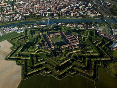 Cittadella di Alessandria vista dall'alto con la sua caratteristica forma a stella, Italia
