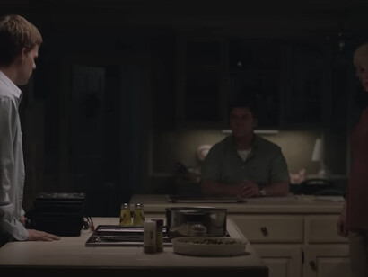 Key-Frame di una scena in cucina del protagonista con i genitori in Boy Erased (2018)