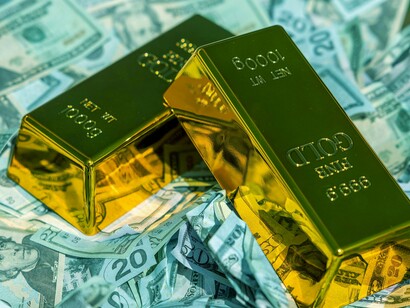 Barras de ouro e cédulas de dinheiro. Na busca de vida e realização total chega-se à quase morte. É como Midas faminto: tudo que toca vira ouro, resultando em não ter mais nada vivo a seu redor. Midas é um personagem grego, era o rei da Frígia que teve um de seus desejos de poder atendido por Dionísio, filho de Zeus