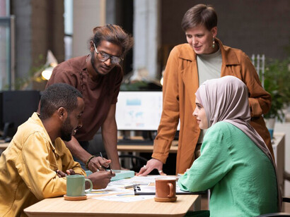 During meetings, colleagues should prioritize humanity in the workplace, fostering sincere appreciation, clear communication, and a shared commitment to collective growth