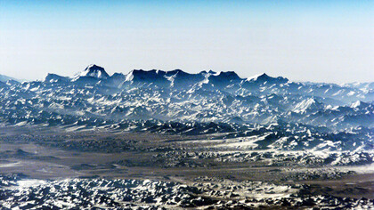 Southeast Tibetan plateau surrounded by the Himalayas. Photo: NASA 