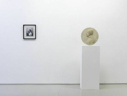 From left - Clare Strand, Signs of a Struggle and Giovanni Cristoforo Ganti, Duchessa Bona di Savoia, 1490/95, Courtesy Grimaldi Gavin