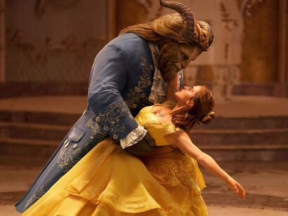 La bella e la bestia, film del 2017 diretto da Bill Condon, di cui cura la colonna sonora e le canzoni 