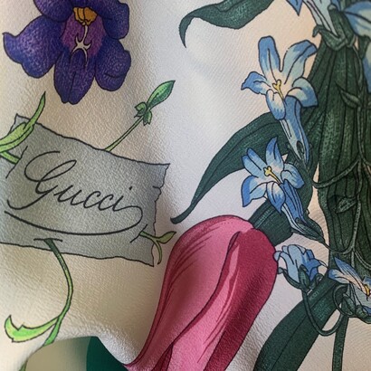 Foulard disegnato da Accornero. Foto di Raffaella Cesareo