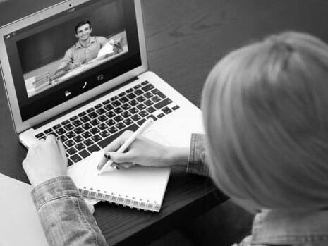 Un immane compito è stato affidato agli insegnanti in questo periodo in cui la scuola è un concetto astratto