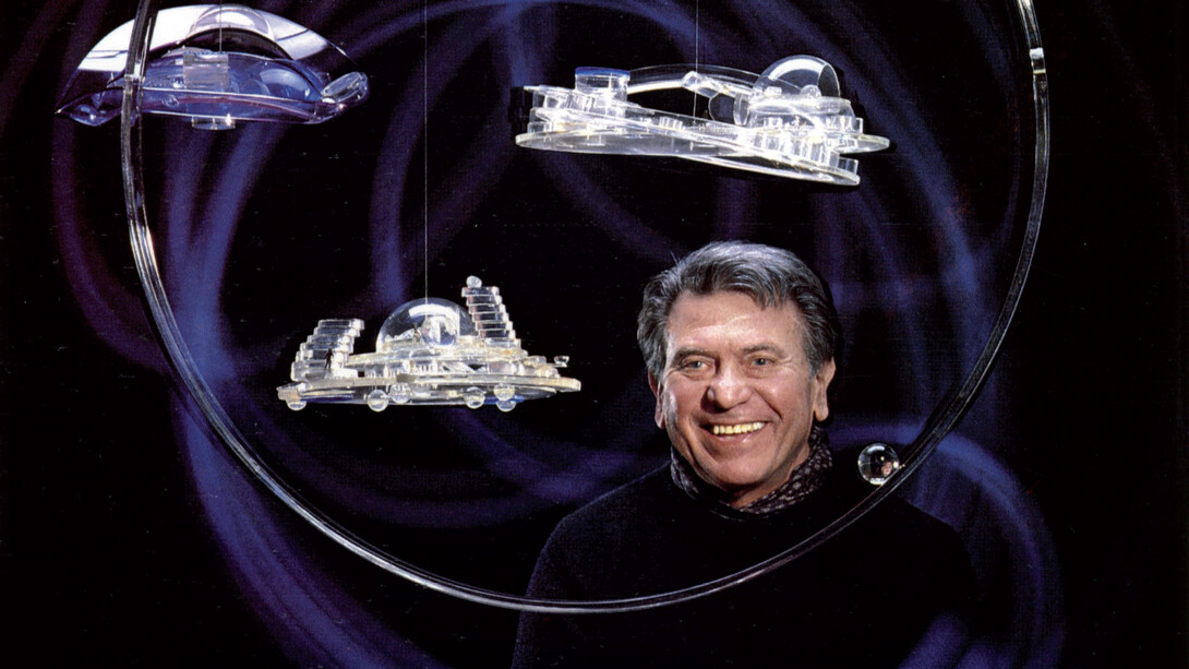Gyula Kosice con la «Ciudad Hidroespacial»