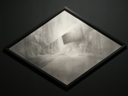 Angélique Lecaille, Monument Land 1, mine de plomb, Losange 80 x 120 cm, 2014