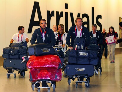 Inmigrantes llegando a un aeropuerto británico