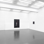 Michael van Ofen, Ergänzung und verbesserung II, exhibition view. Courtesy of Sies + Höke Galerie