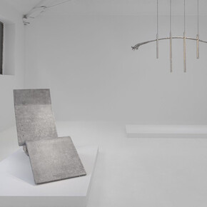 Batten and Kamp, From a distance, exhibition view. Courtesy of Carpenters Workshop Gallery