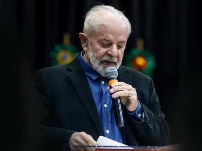 A polarização política e social intensificada durante o governo Bolsonaro e suas consequências para o país. Presidente Luiz Inácio Lula da Silva faz anúncio para atingidos pelas enchentes no Rio Grande do Sul, Brasil