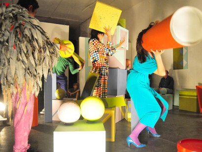 Emily Mast. B!RDBRA!N (Epilogue), 2012. Exhibition and performance as part of Public Fiction’s Theatricality and Sets series. Photographer: Anitra Haendel.
