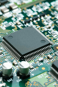 The intricate design of a computer processor, capturing the precision required to power quantum systems that could revolutionise technology