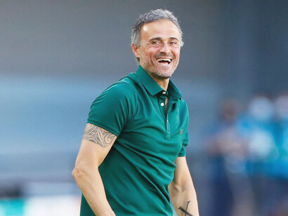 El 19 de junio de 2019 se anunció que Luis Enrique Martínez abandonaba el cargo de seleccionador, pero el 19 de noviembre la RFEF confirmó su regreso a la selección española