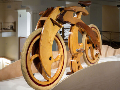 Cycle thru! The art of the bike, exhibition view. Courtesy of Cincinnati Art Museum