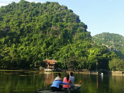 Vietnam. Paseo en barca por Tam Coc