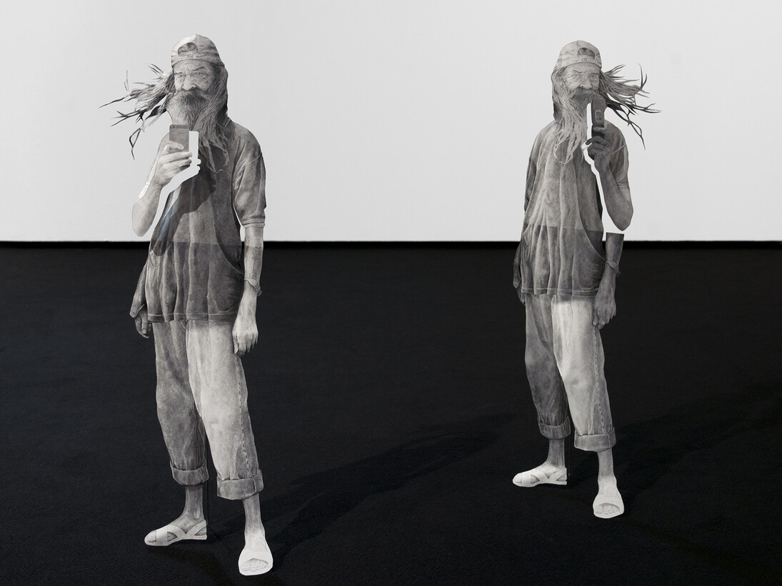 Daniel Otero Torres, El Parcero, 2014, Dessin graphite sur inox, 26 x 72 x 20 cm chacun © Daniel Otero Torres