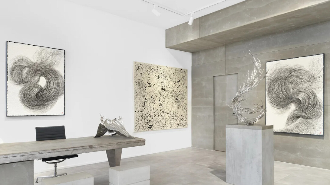 Various artists, Traces, exhibition view. Courtesy of Galerie Sept