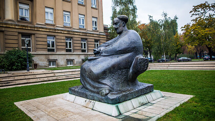 Monumento a Marko Marulic en Zagreb, Croacia