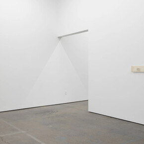Grant Mooney, Cation c. (i-vi), exhibition view. Courtesy of Altman Siegel
