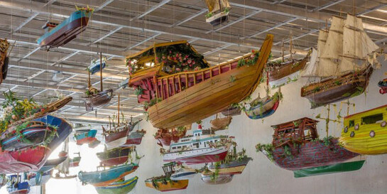 Hew Locke, For Those in Peril on the Sea, 2011, Collection Pérez Art Museum Miami, museum purchase with funds from the Helena Rubinstein Foundation Challenge Grant. Reproduced with the permission of the artist.
Photo by Daniel Azoulay.