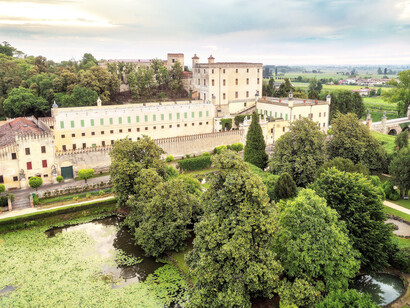 Castillo del Catajo (pronunciado en español Cataio), la más extraña de las Villas Vénetas en Véneto, Italia